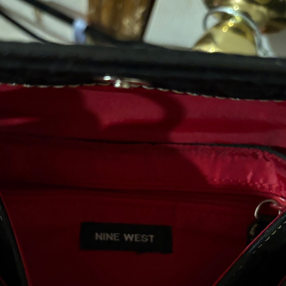 Elegant Nine West Black Shoulder Bag . NWOT. - Picture 3 of 4